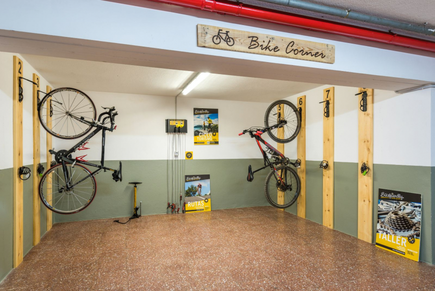 Bike corner 1