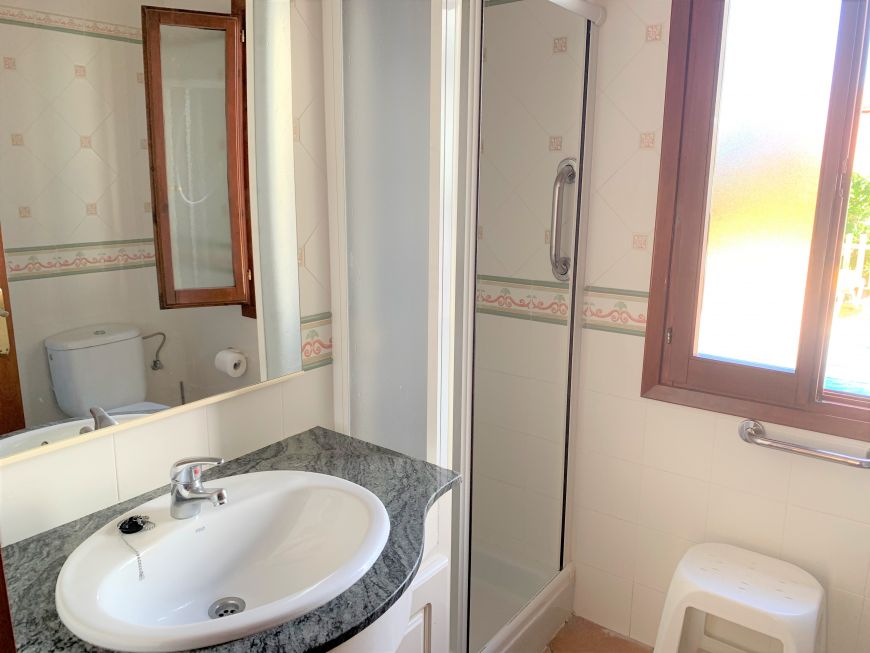 ESTRELLA - BAÑO.JPG